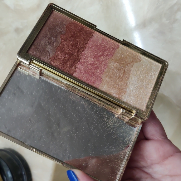 Glodiant makeup palette highlighters - Picture 3 of 8